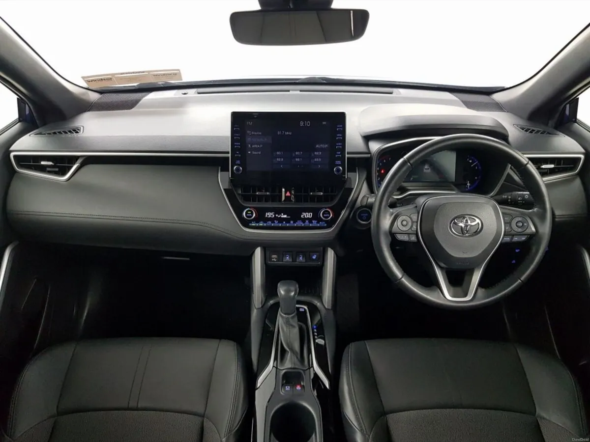 Toyota Corolla Cross Corolla x Auto - Image 3