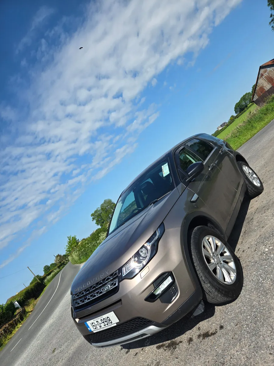 Land Rover Discovery 2015 - Image 1