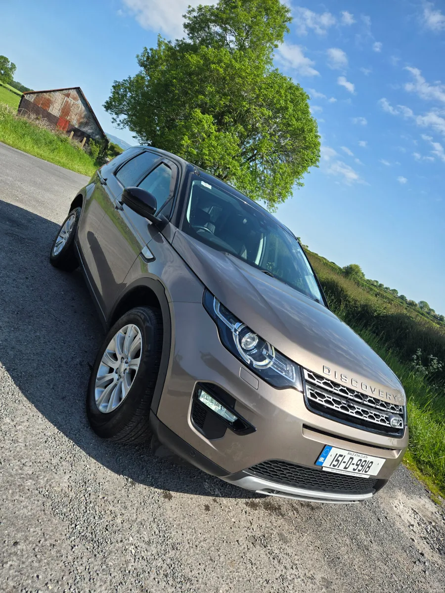 Land Rover Discovery 2015 - Image 2