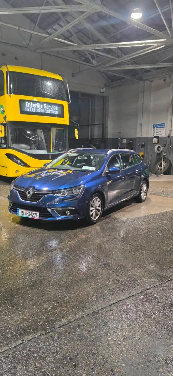Car - Image 2