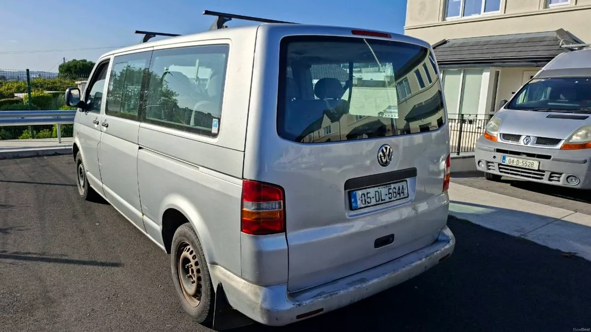 VW Transporter Caravelle T30 9 seats - Image 4
