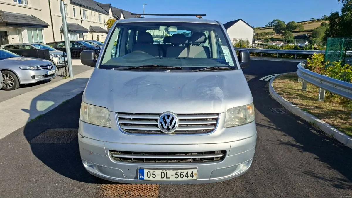 VW Transporter Caravelle T30 9 seats - Image 2