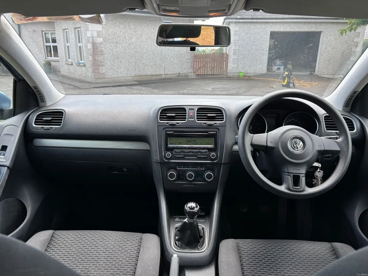 Volkswagen Golf 2010 - Image 6