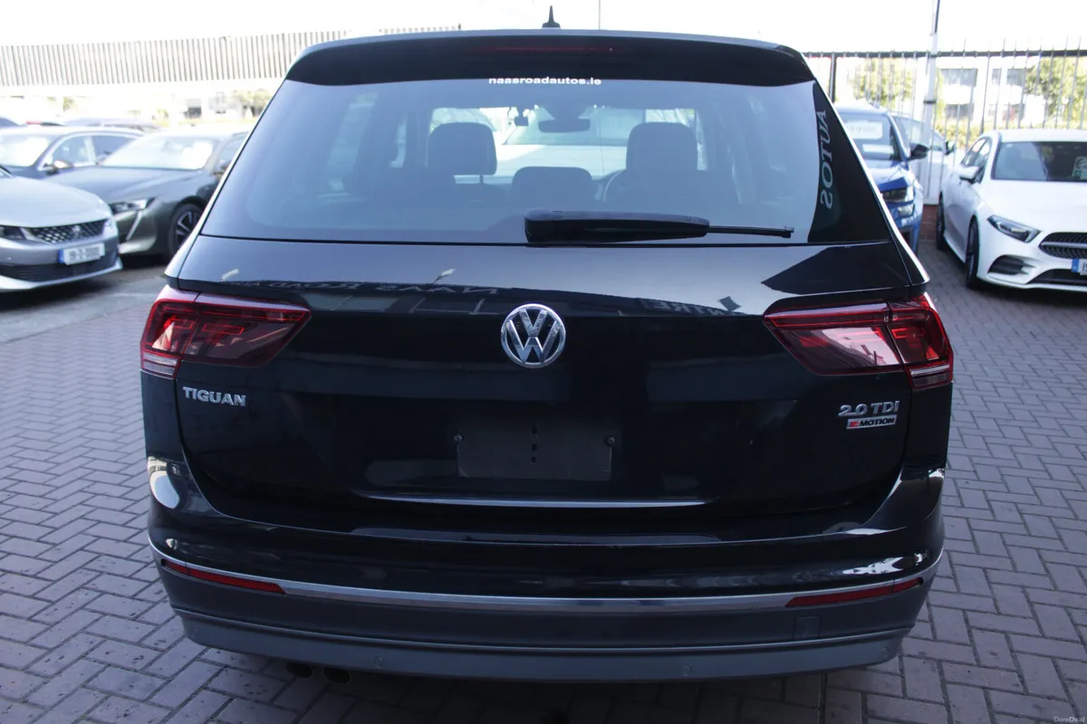 2.0TDI 4-MOTION HIGHLINE EDITION  5DR ESTATE AUTOM - Image 5