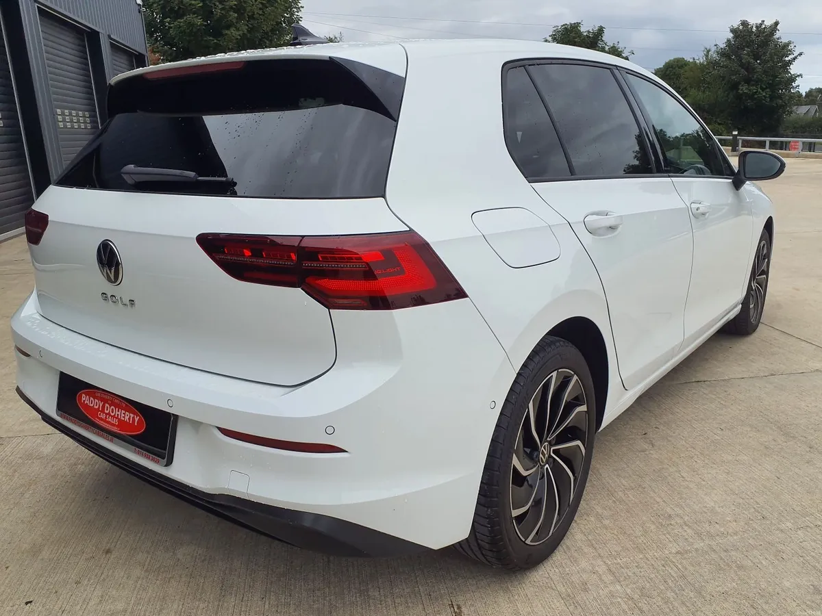 2023 VW Golf 2.0 TDI Active DSG - Image 4