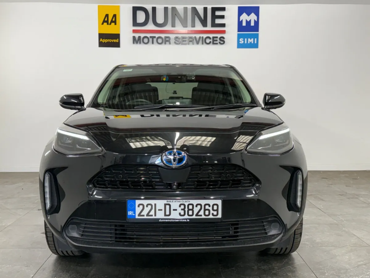 Toyota Yaris Cross **LUNA SPORT**LANE ASSIST **CRU - Image 3