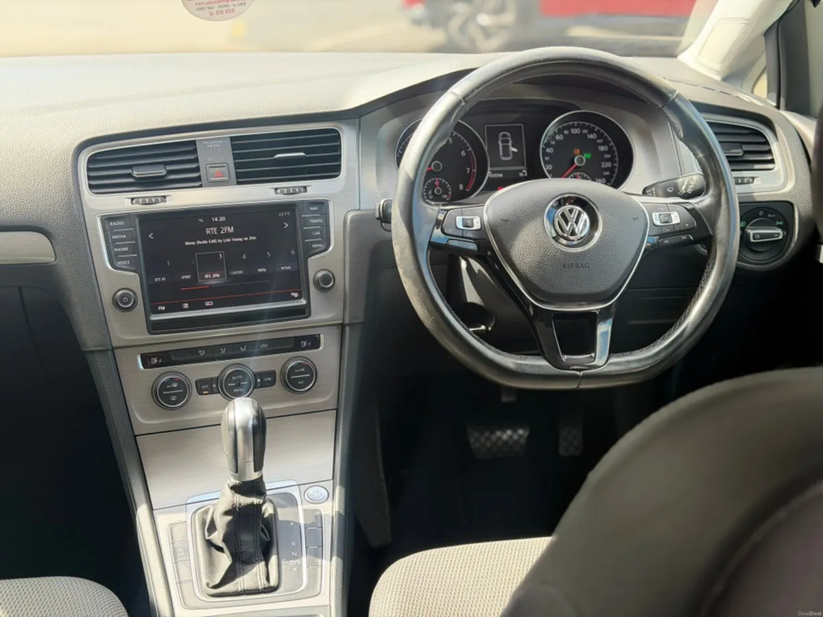 Volkswagen Golf 1.2 TSI COMFORTLINE DSG 5DR - Image 3