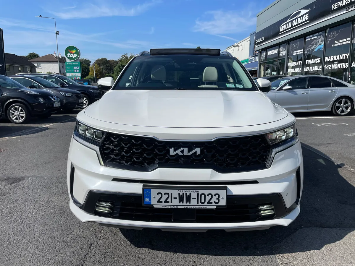 Kia Sorento 2022 1.6 Petrol Plug in Hybrid - Image 5