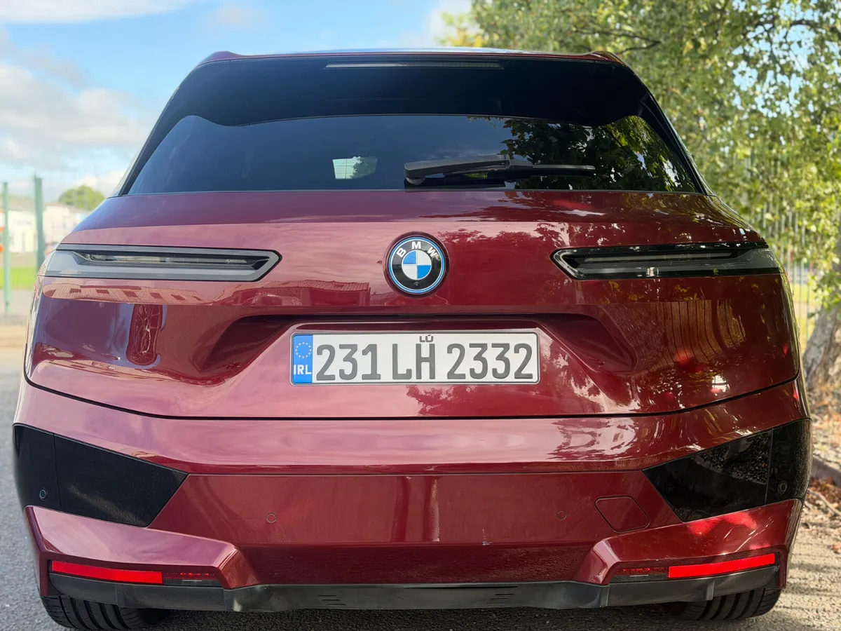 2023 BMW IX 40 MSPORT - Image 6