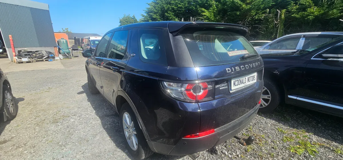 Land Rover Discovery Sport 2016 - Image 2