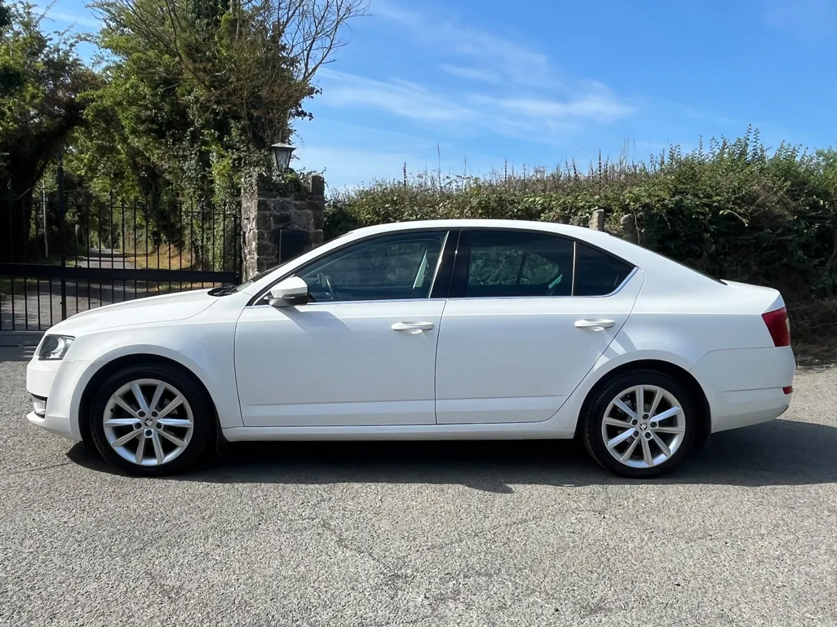 Skoda Octavia STYLE 1.6TDI 110HP - Image 2