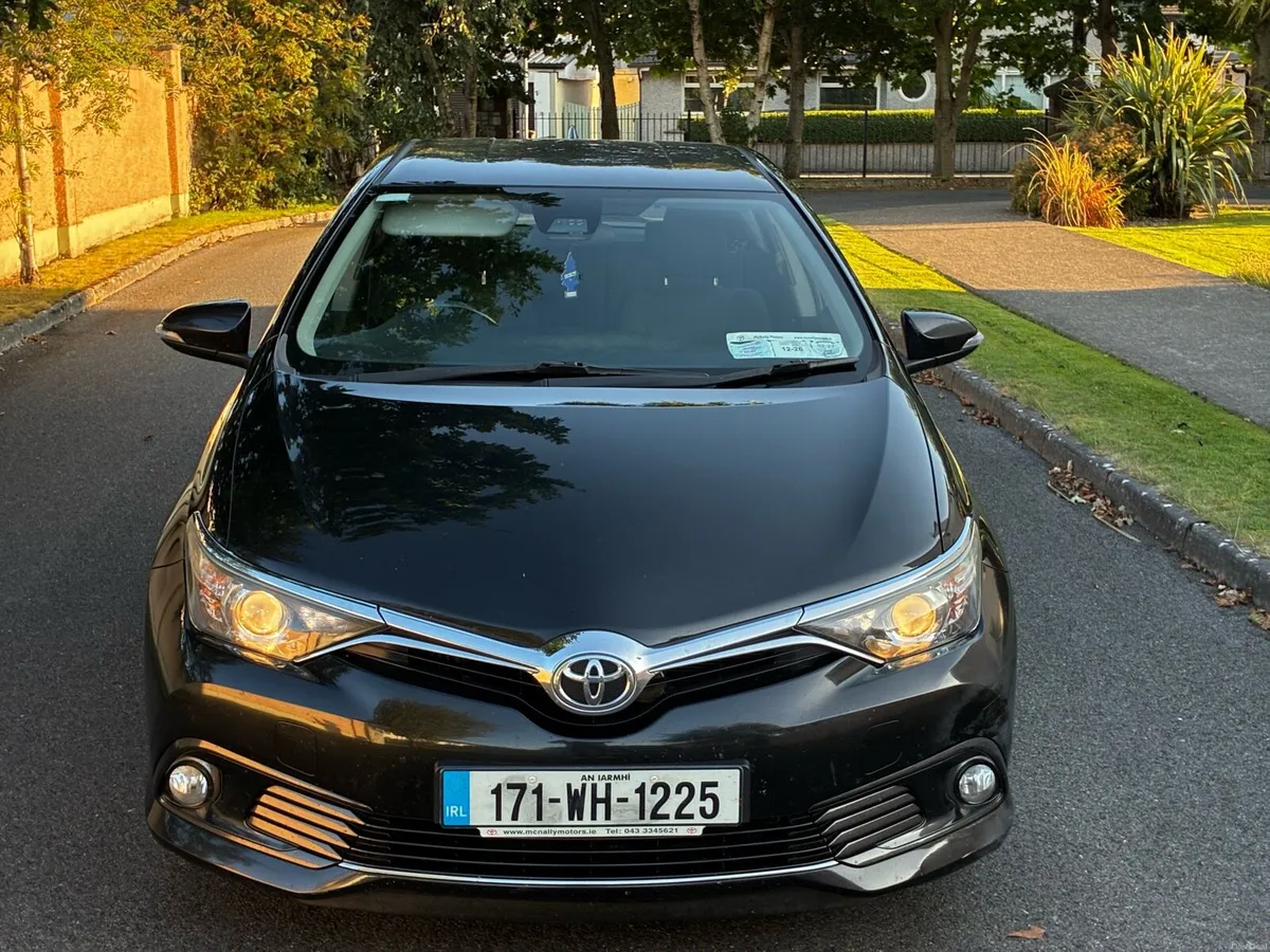 2017 Toyota Auris nct and tax - Image 2