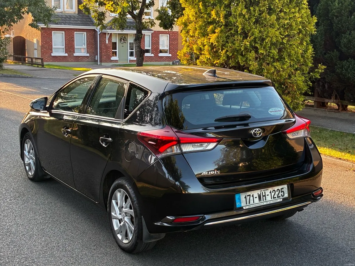 2017 Toyota Auris nct and tax - Image 4