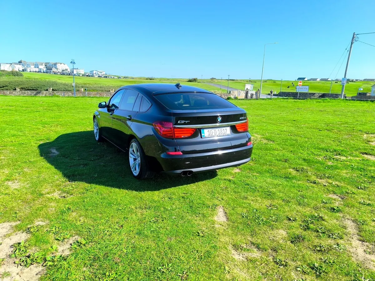 BMW 5-Series 2010 - Image 5