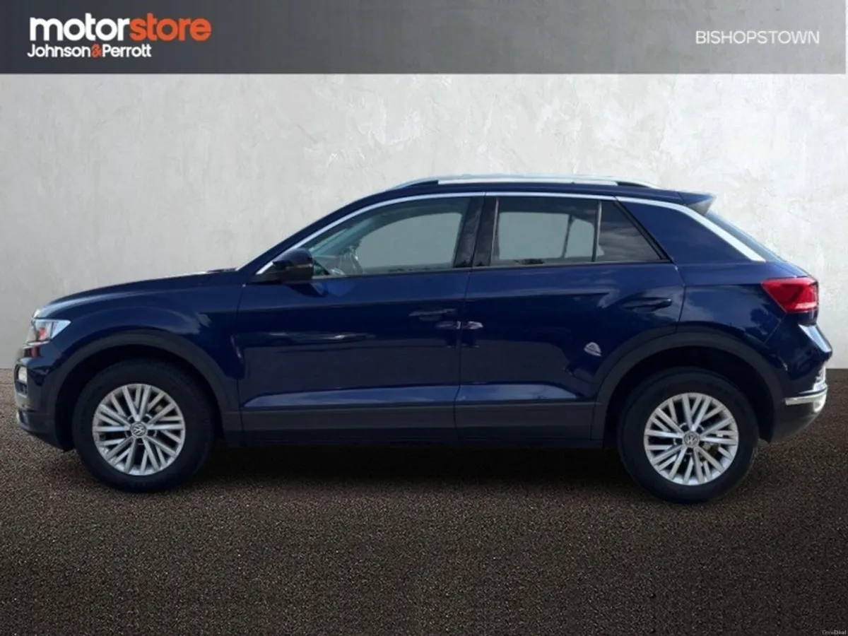 Volkswagen T-Roc 1.5 TSI 150bhp Design 1 owner - Image 6