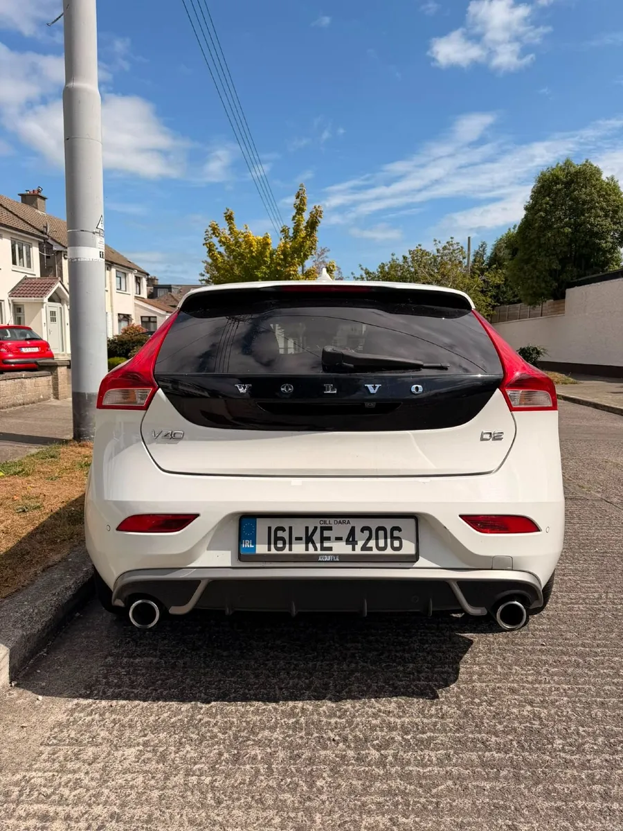 Volvo V40 2016 D2 R-Design ED 5DR - Long NCT 07/27 - Image 3