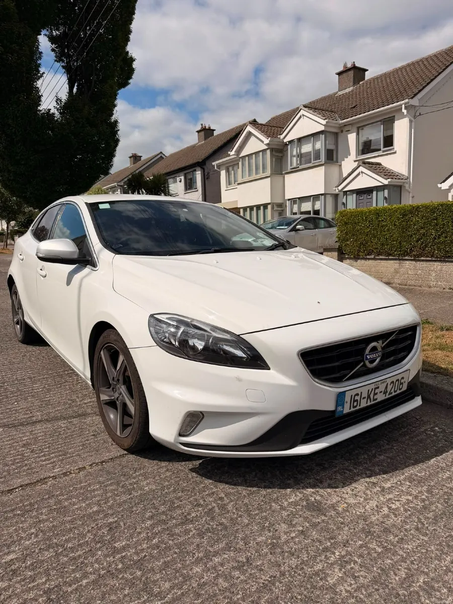 Volvo V40 2016 D2 R-Design ED 5DR - Long NCT 07/27 - Image 6