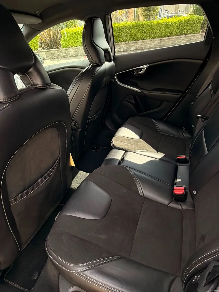 Volvo V40 2016 D2 R-Design ED 5DR - Long NCT 07/27 - Image 5