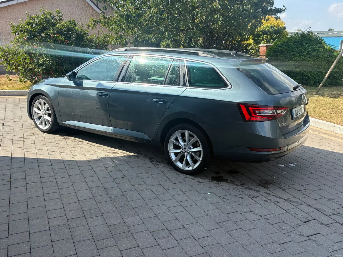 2016 (162) Skoda Superb sport tax+nct - Image 4