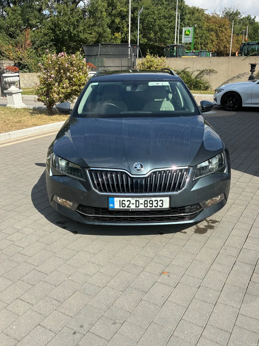 2016 (162) Skoda Superb sport tax+nct - Image 3