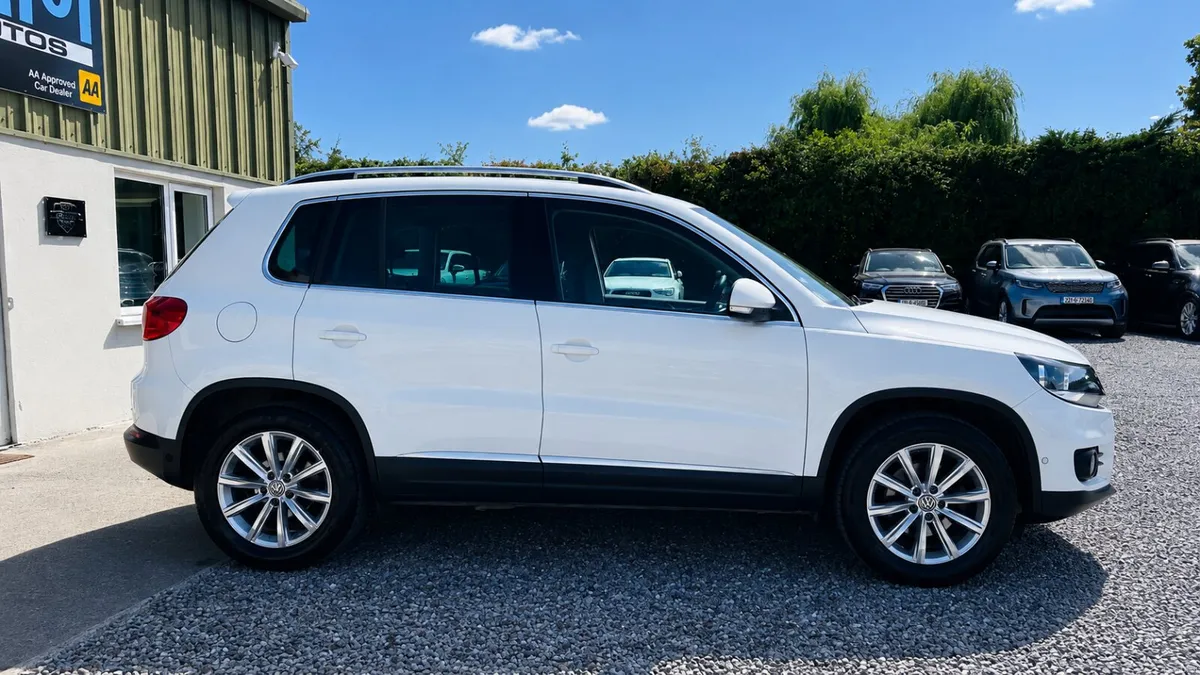 2015 Volkswagen Tiguan High-Spec! - Image 2