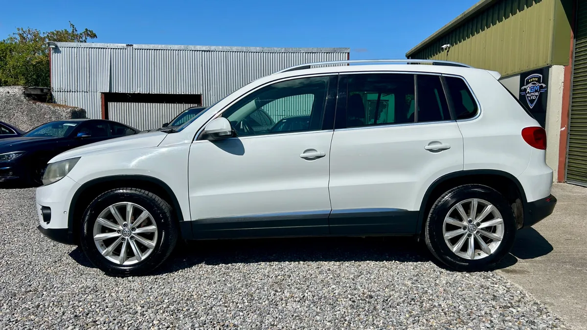 2015 Volkswagen Tiguan High-Spec! - Image 6