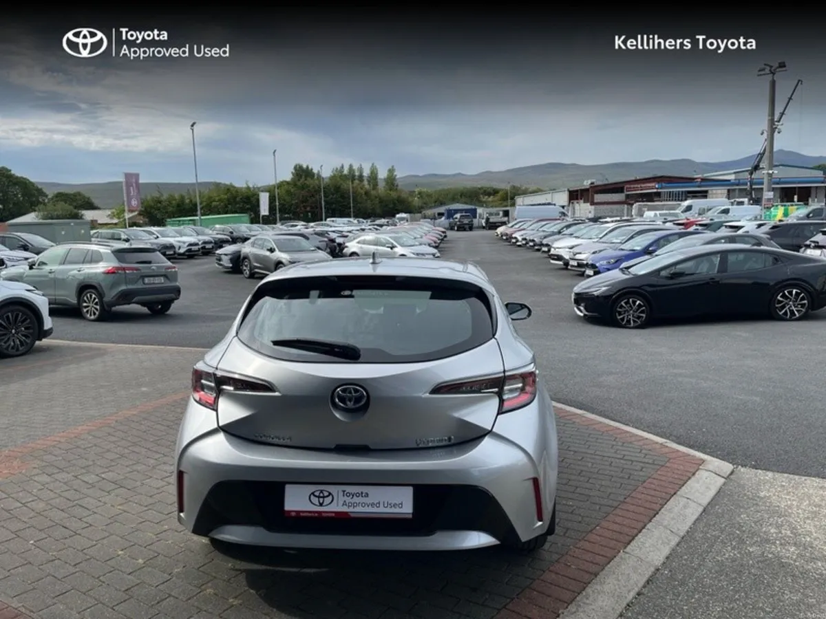 Toyota Corolla HYBRID ELECTRIC LUNA - Image 4