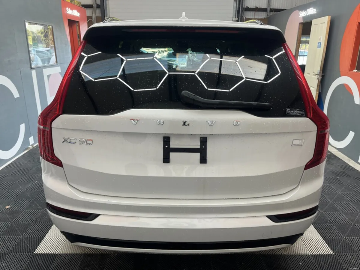 Volvo XC90 2023 VOLVO XC90 4WD RECHARGE ULTIMATE T - Image 3