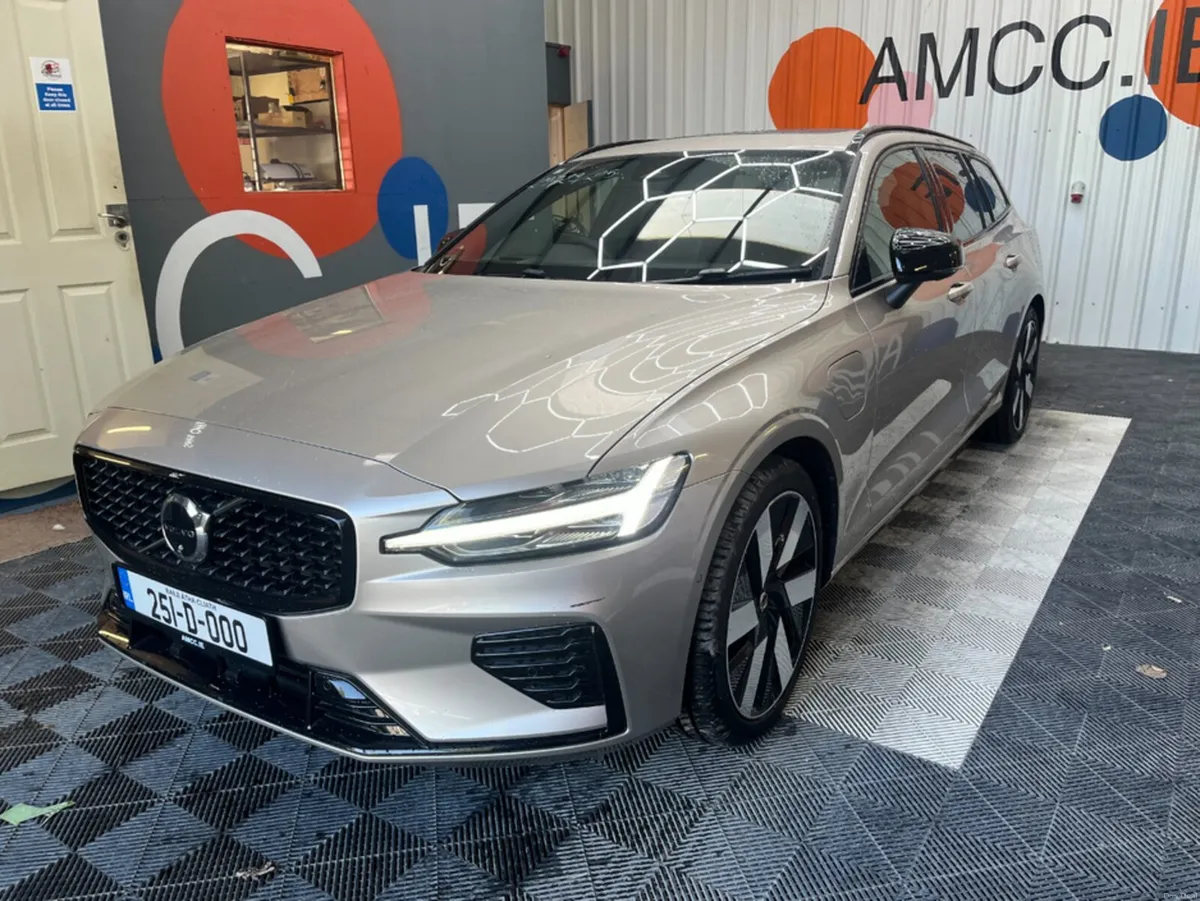 Volvo V60 2025 VOLVO V60 4WD ULTRA T6 AWD PLUG-IN - Image 6
