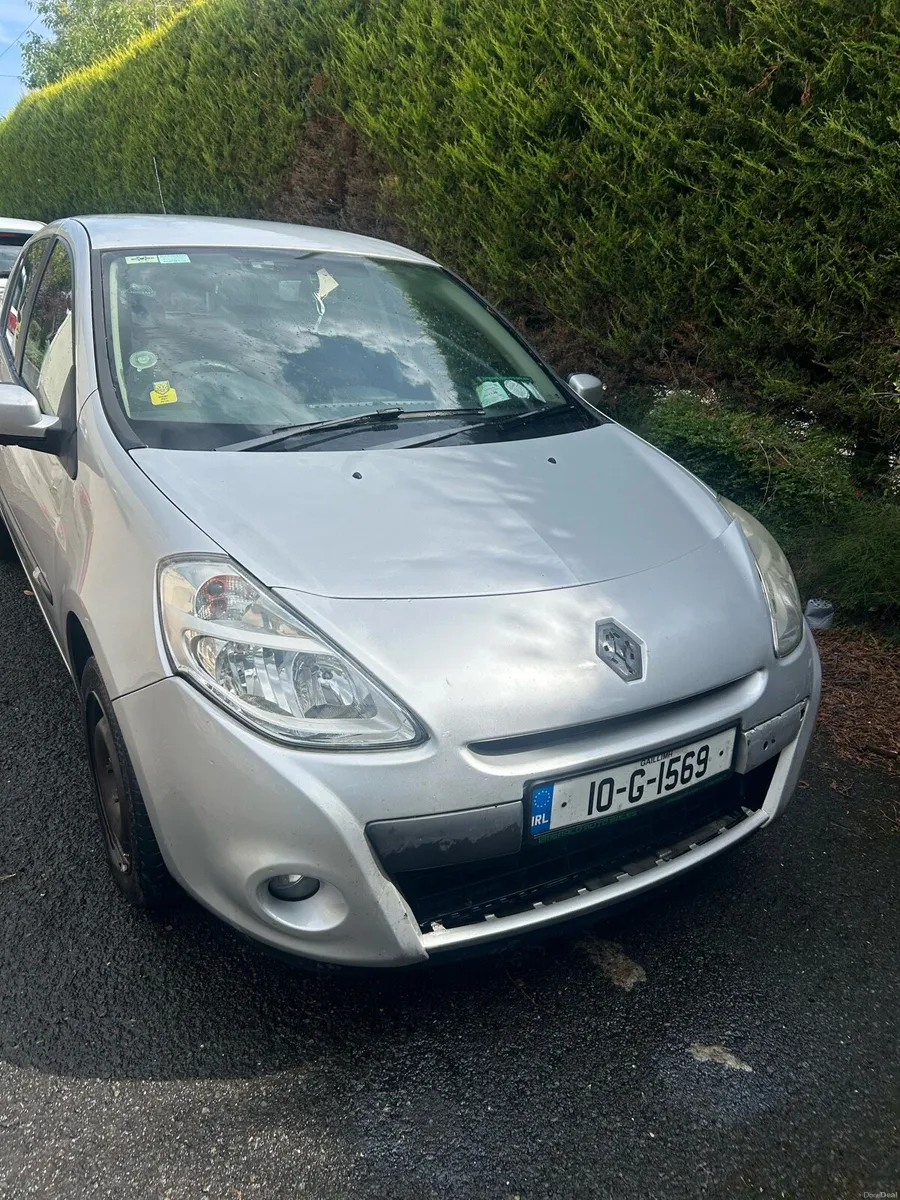 Renault Clio 2010 - Image 1