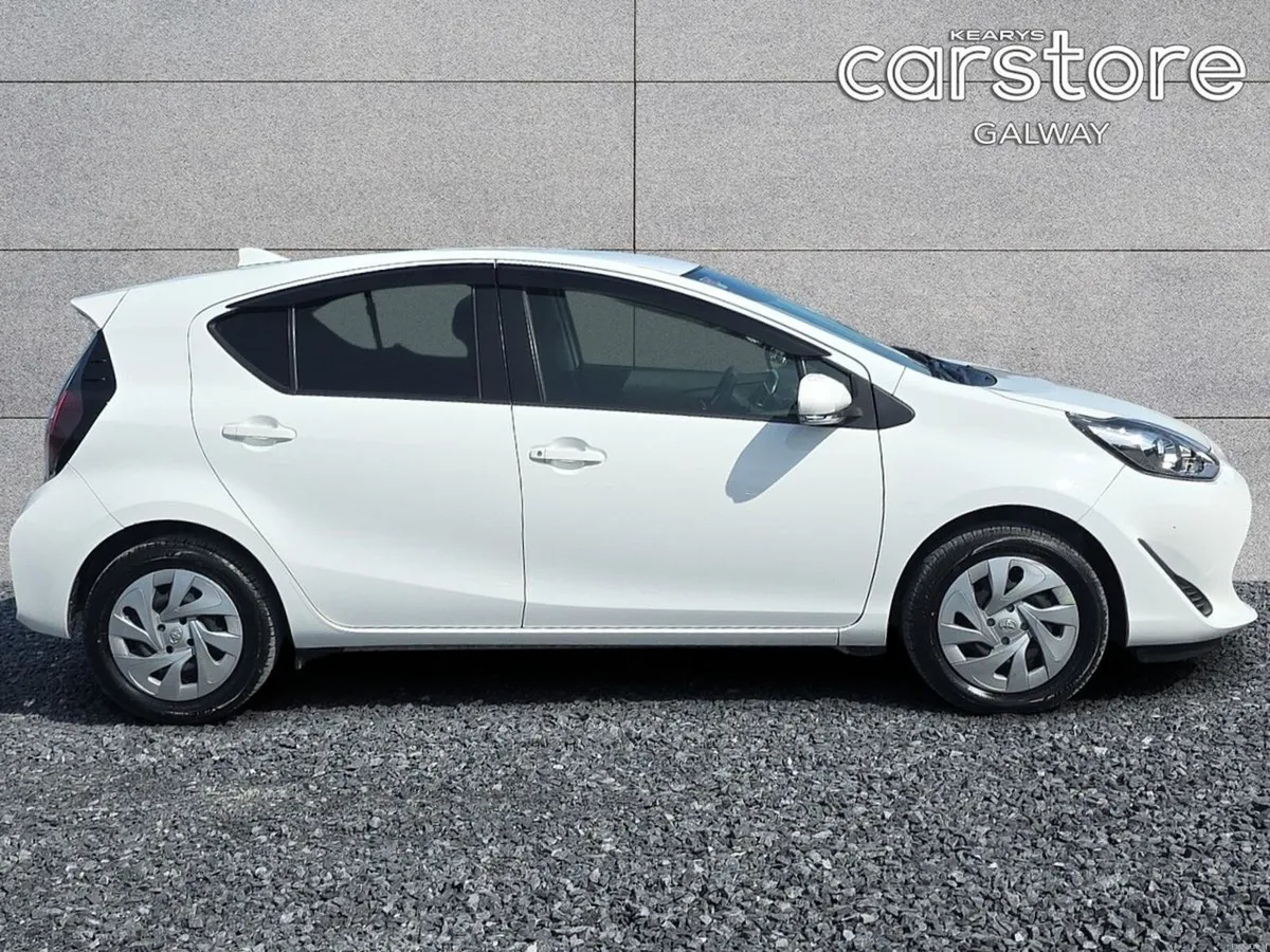 Toyota Aqua S - Image 2