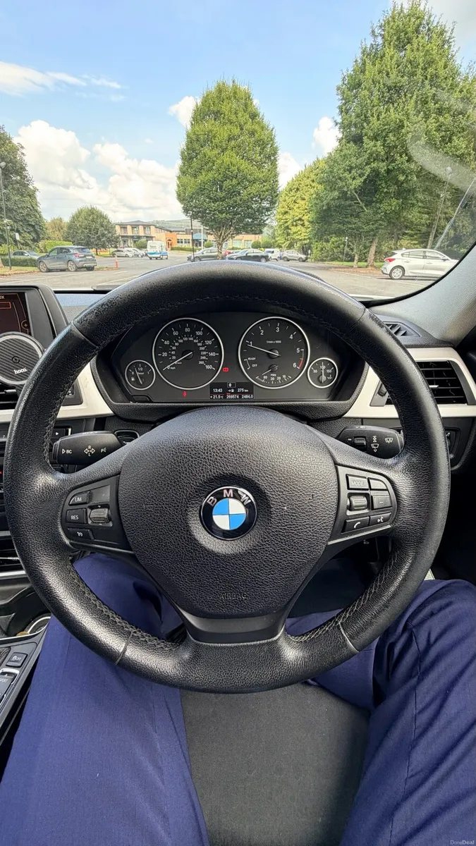 BMW 318D - Image 6