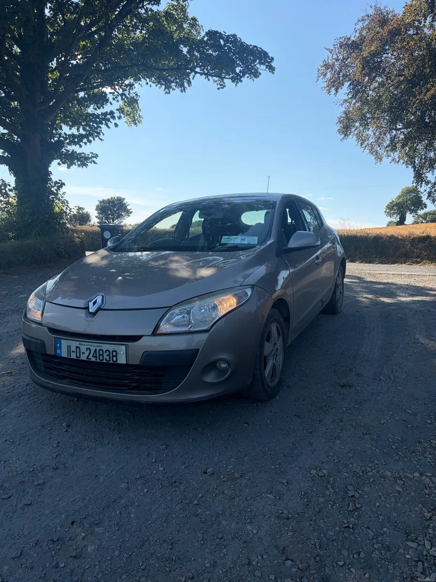 2011 Renault megane - Image 2