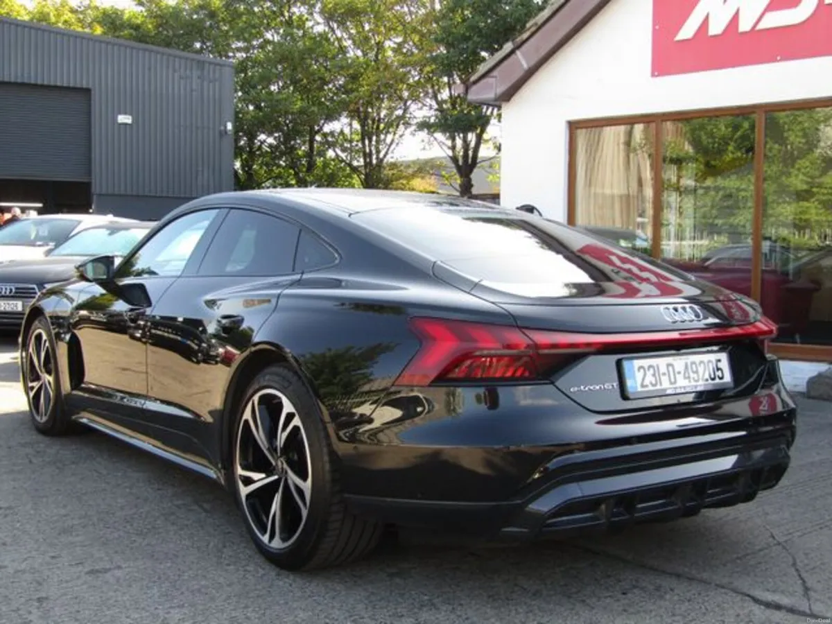Audi e-tron GT QUATTRO GT BANG AND OLUFSEN SOUND S - Image 6