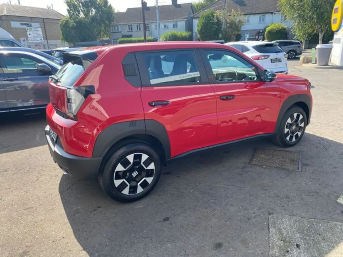 Fiat Panda Icon 1.2 Hybrid 5DR Auto - Image 3