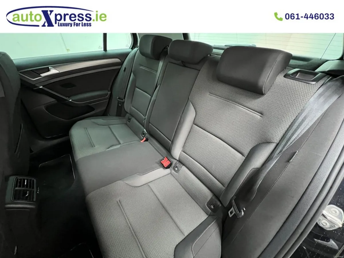 Volkswagen Golf 1.2 TSI COMFORTLINE, Low mileage, - Image 6