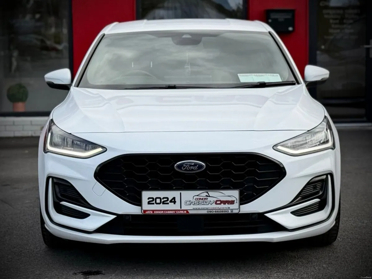 Ford Focus ST-LINE // SAME DAY FINANCE AVAILABLE / - Image 2