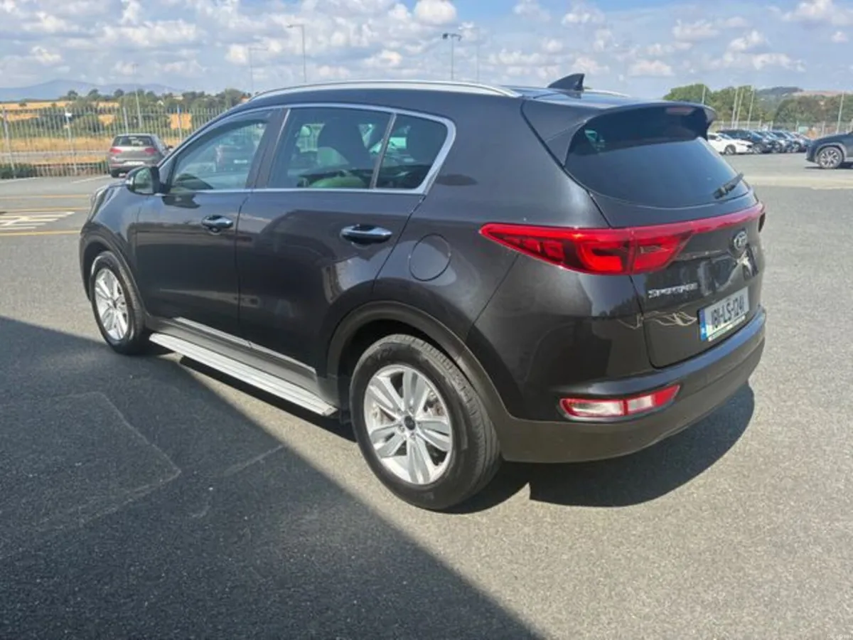Kia Sportage 1.7 Platinum 5DR - Image 5