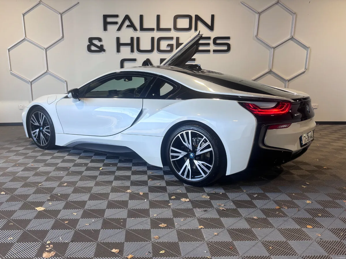 BMW i8 2017 - Image 3