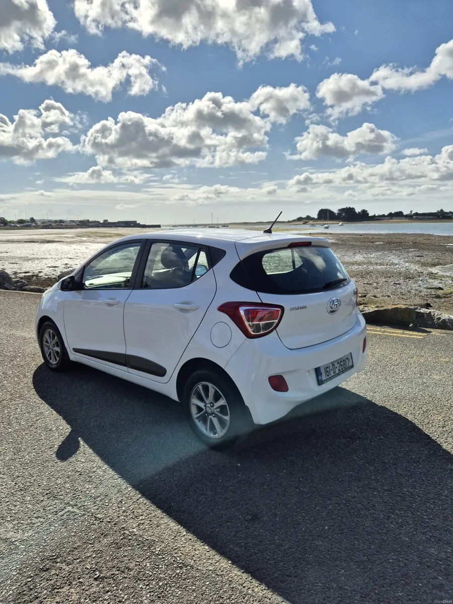 Hyundai i10 auto - Image 6