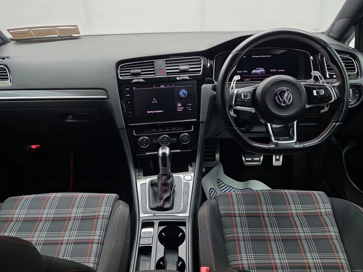Volkswagen Golf 2.0 GTI DSG - Image 3