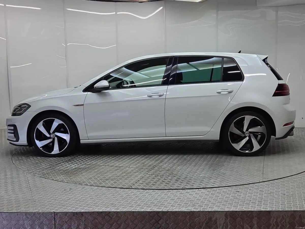 Volkswagen Golf 2.0 GTI DSG - Image 5
