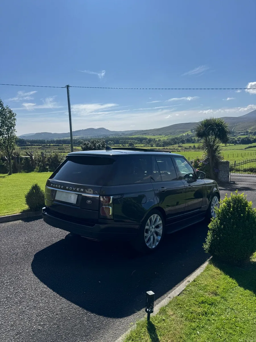 2020 land rover range rover P400E hybrid - Image 5