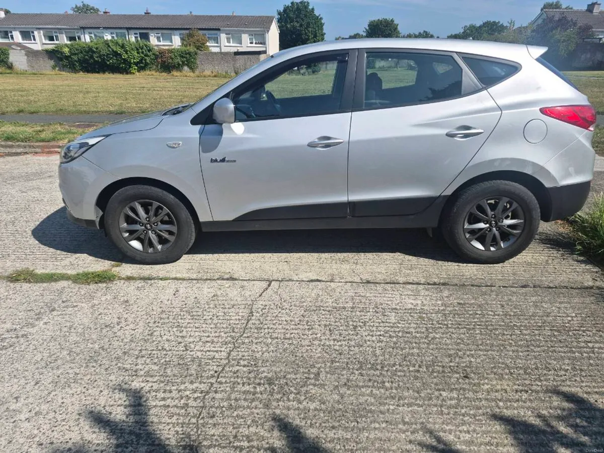 152 Hyundai ix35 1.7 Diesel *NCT 01/27* - Image 4