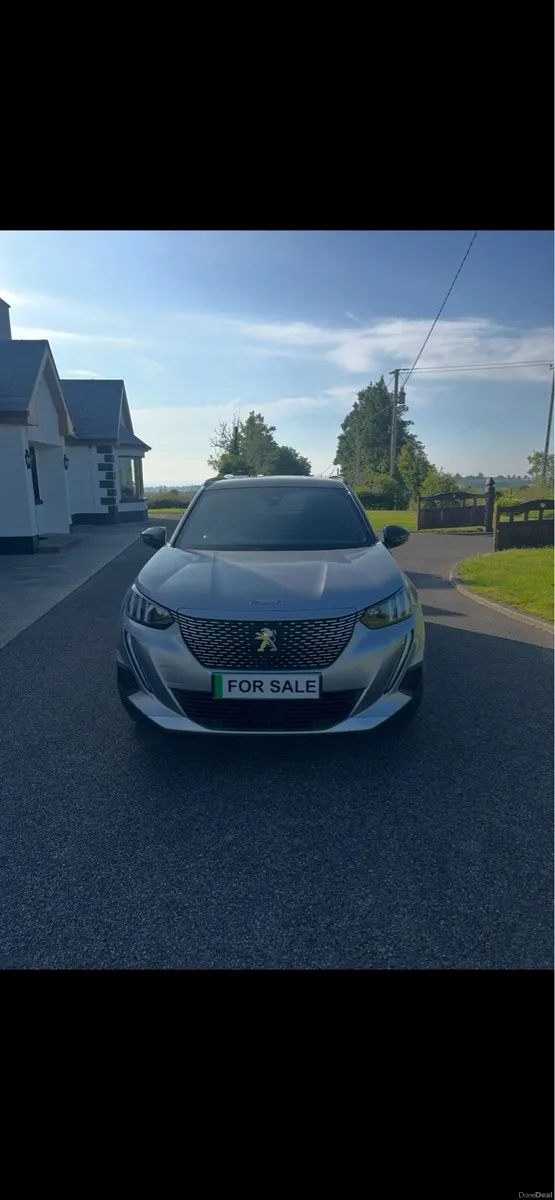 Peugeot 2008 Hatchback Electric Grey - Image 3