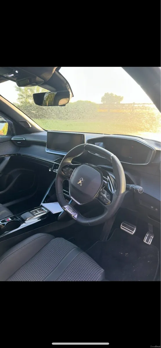 Peugeot 2008 Hatchback Electric Grey - Image 5