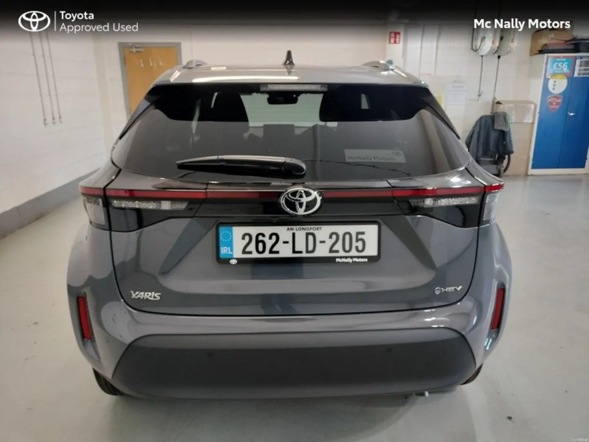 Toyota Yaris Cross 262 Lunasport Mono Demonstrator - Image 4