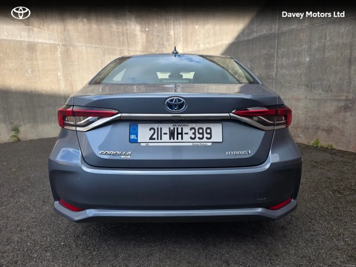 Toyota Corolla COROLLA HYB LUNA SALOON - Image 4