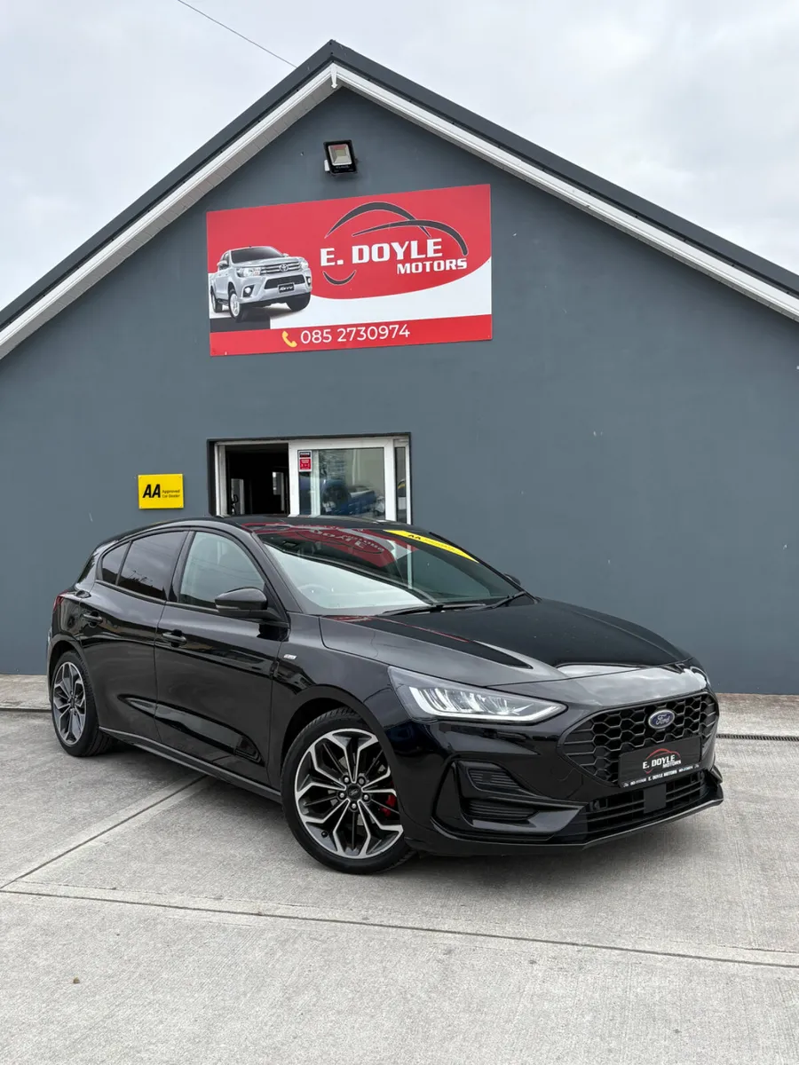 2023 Ford Focus ST-Line X auto - Image 1