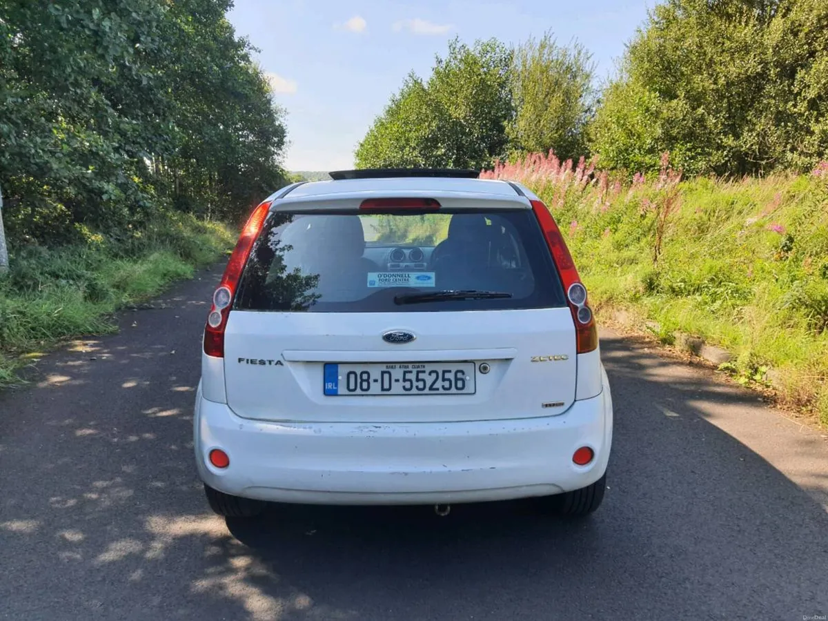Ford Fiesta 1.4 Diesel(Sunroof) - Image 3